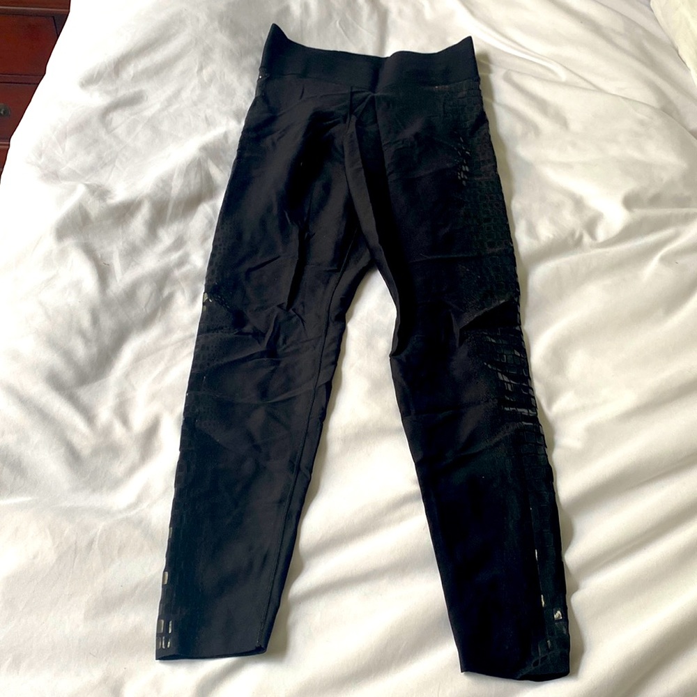Ultracor black leggings with croc detail - small